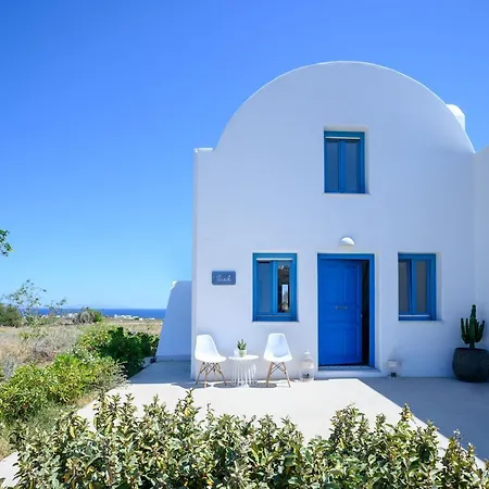 Mybozer Twin Private Pools Foinikia (Santorini)